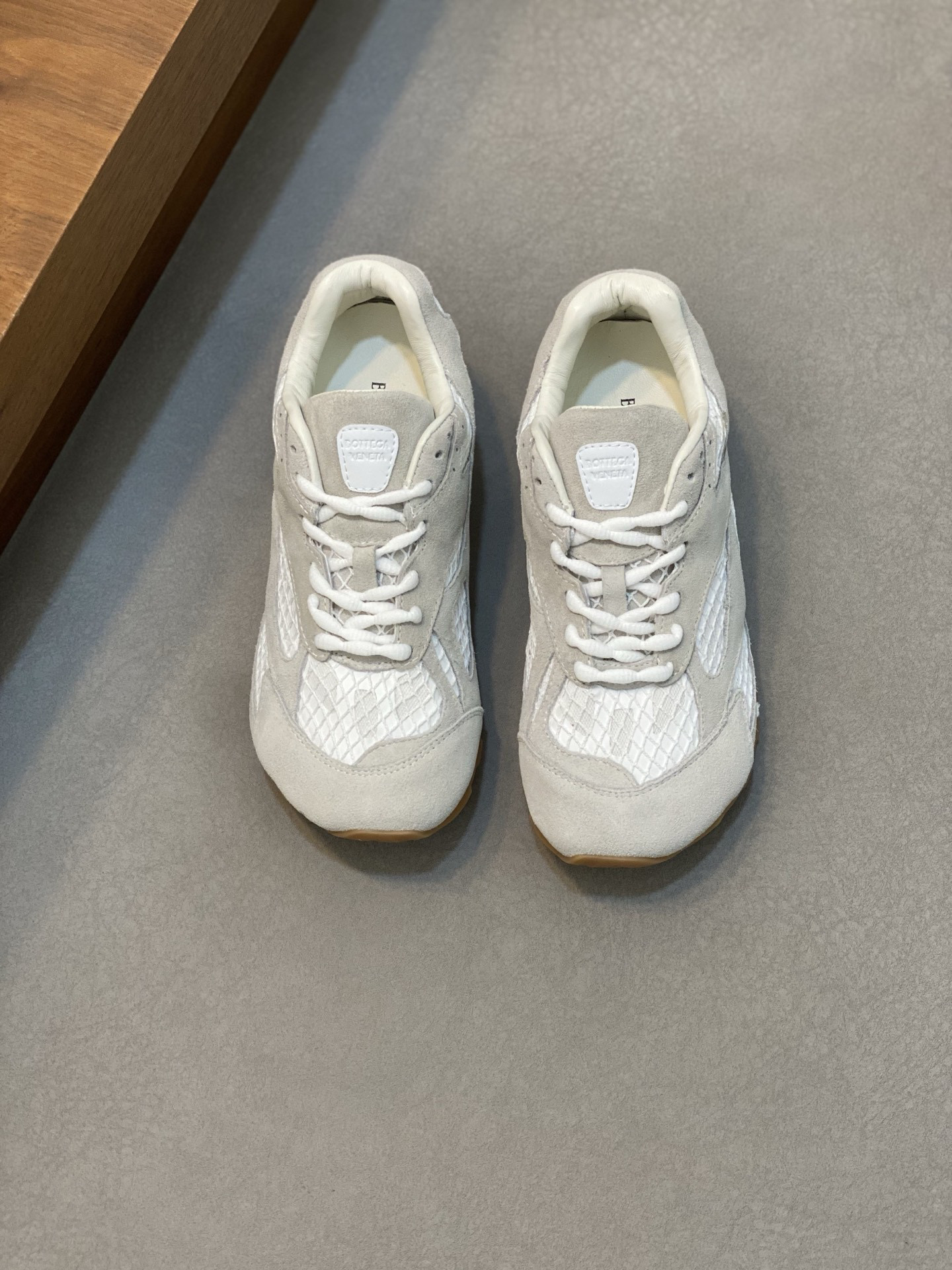 b0tte*a Ven*ta orbit sneaker
