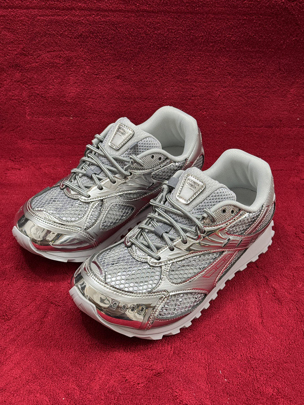 b0tte*a Ven*ta orbit sneaker
