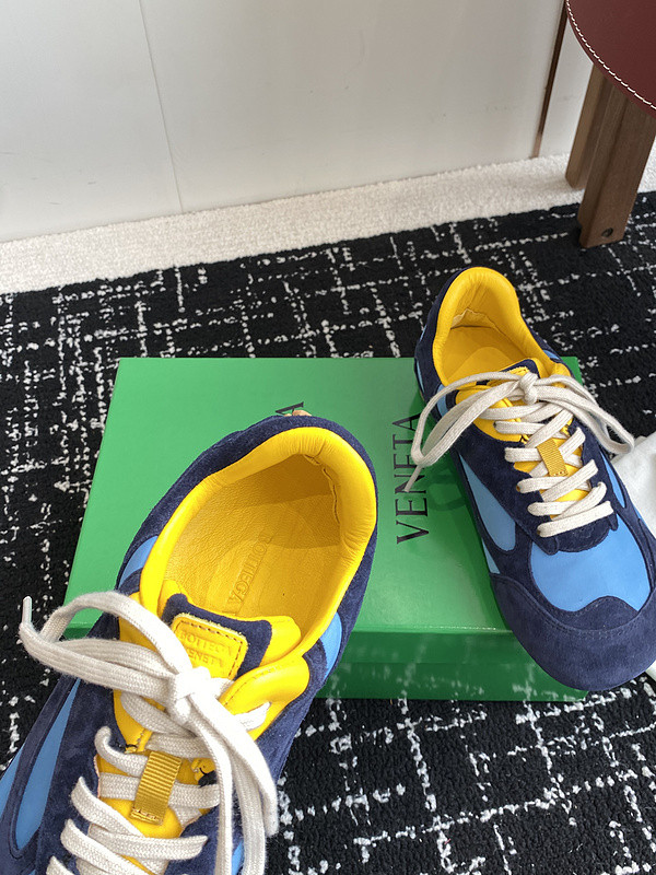 b0tte*a Ven*ta sneaker