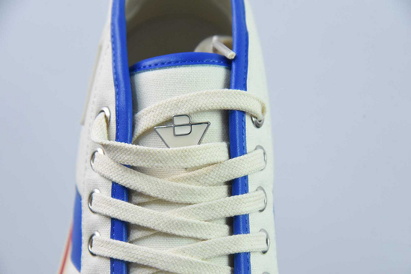 b0tte*a Ven*ta sneaker
