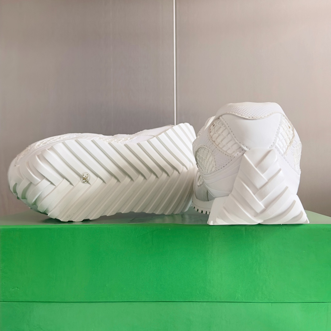b0tte*a Ven*ta orbit sneaker