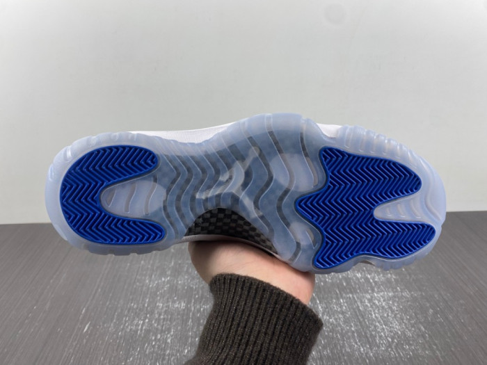Air Jordan 11 Space Jam FV5104-004