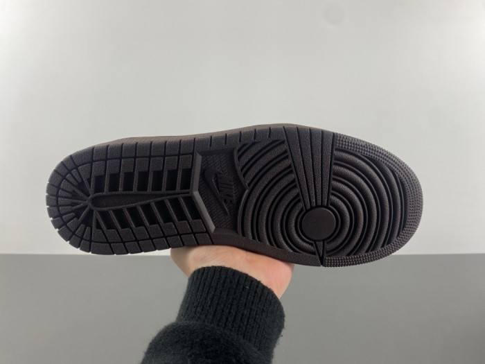 Travis Scott x Air Jordan 1 Low OG DM7866-202
