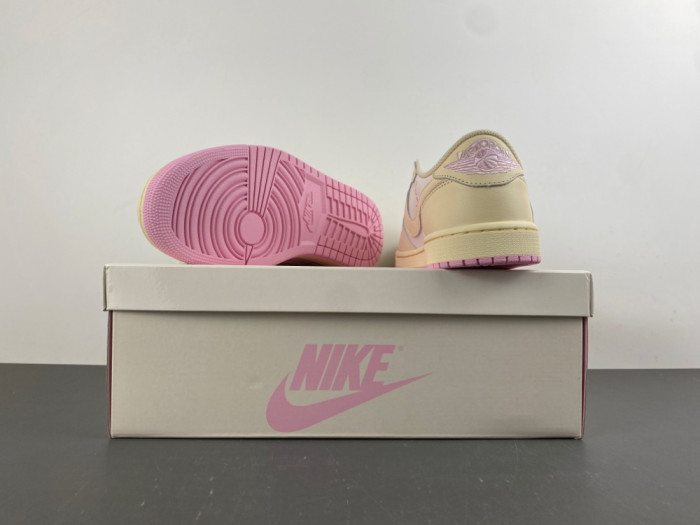Travis Scott x Air Jordan 1 Low OG Shy Pink IQ7604-100