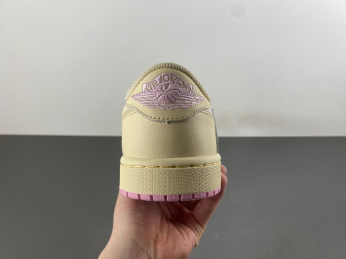 Travis Scott x Air Jordan 1 Low OG Shy Pink IQ7604-100