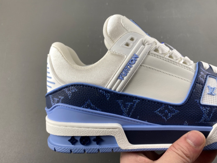 l0vis Vvtt0n lv trainer