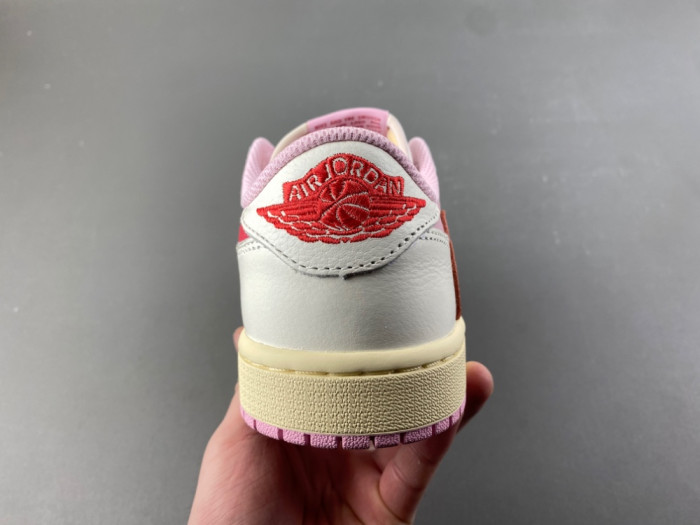 Travis Scott × AJ1 Low "Shy Pink" IQ7604-101