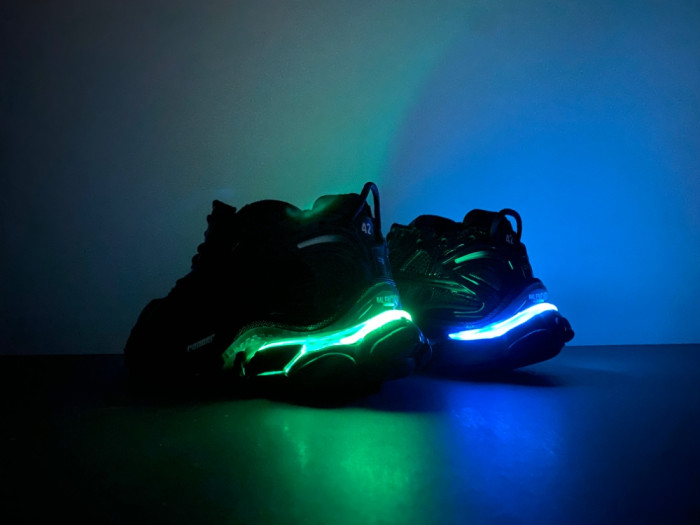 Ba1en*iaga/ runner led