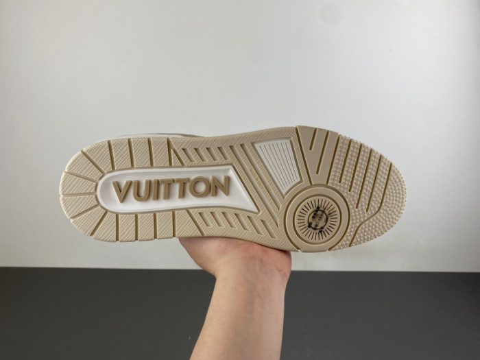 l0vis Vvtt0n lv trainer