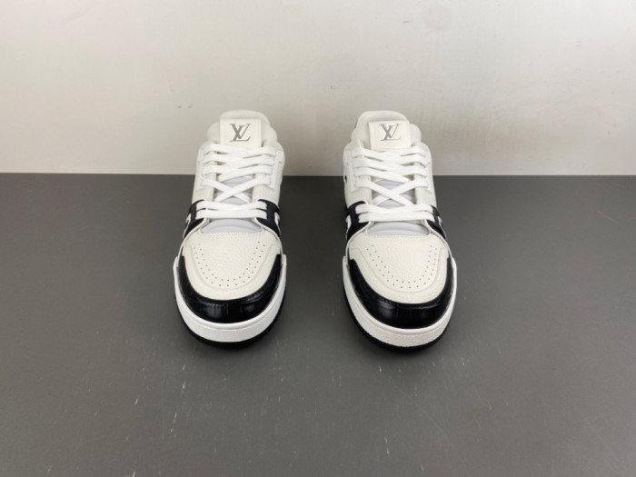 l0vis Vvtt0n lv trainer black