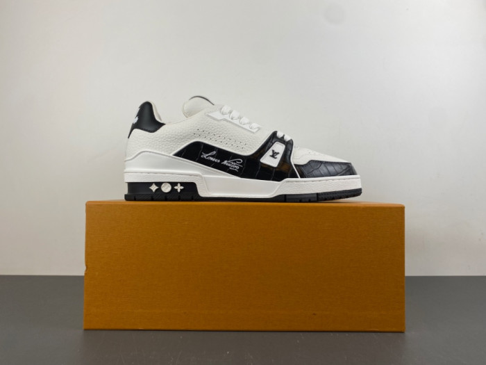 l0vis Vvtt0n lv trainer black