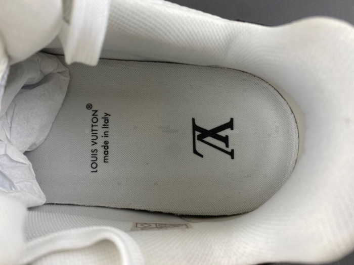 l0vis Vvtt0n lv trainer black