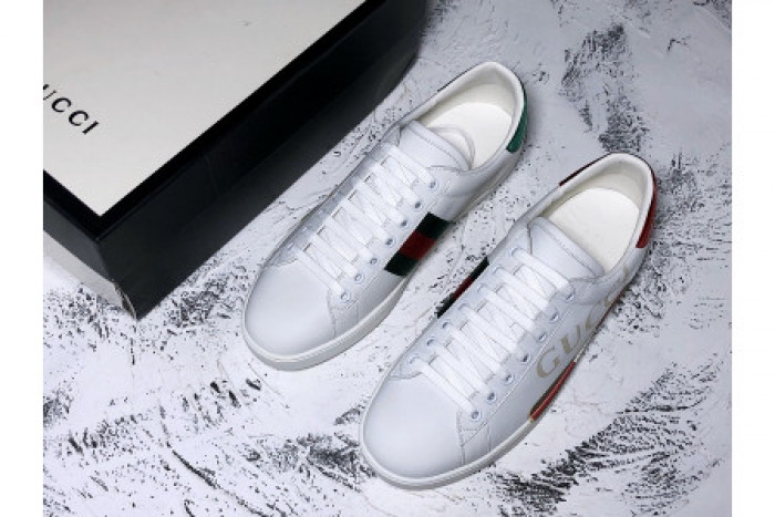 G*u*i ace embroidered low-top sneaker white with logo