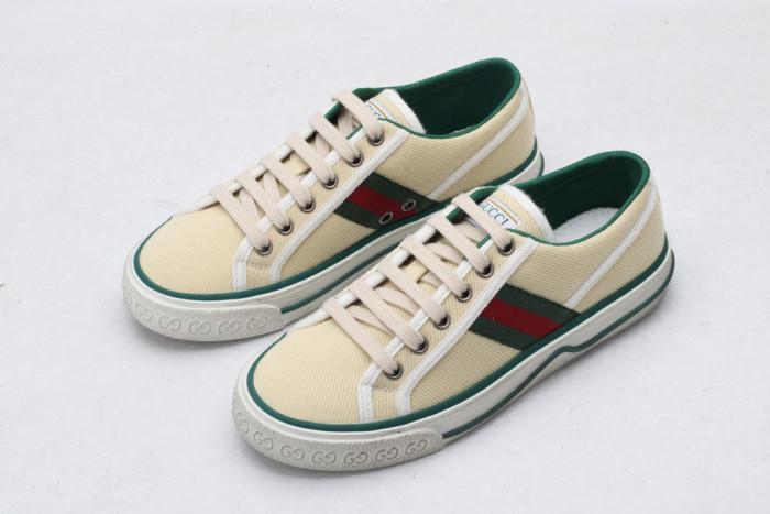G*u*i low-top sneaker