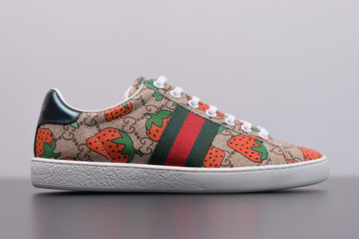 G*u*i ace embroidered low-top sneaker 431920 dopeo 9064