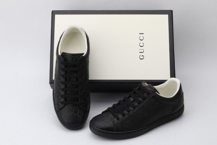 G*u*i low-top sneaker