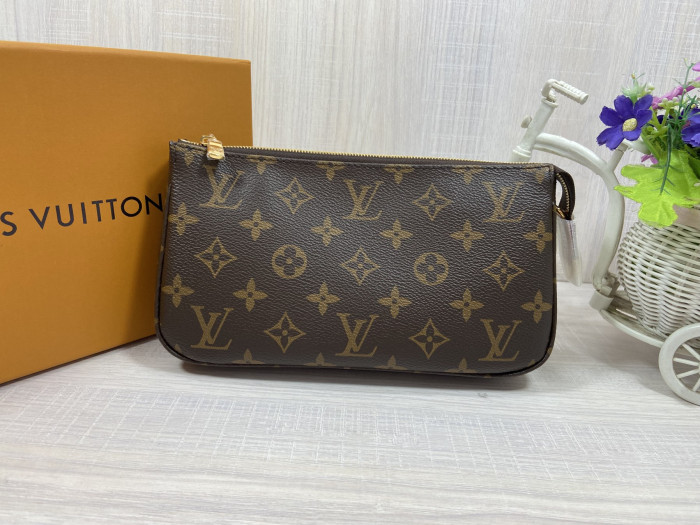 LV Pochette Accessoires