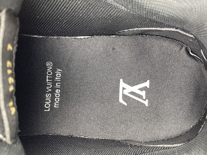 l**is V*t*n lv skate sneaker black