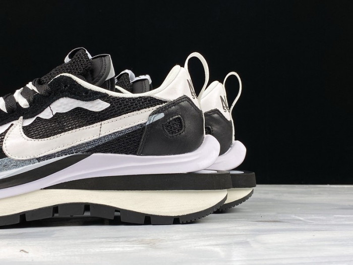Sacai X Nike LDV Waffle 
