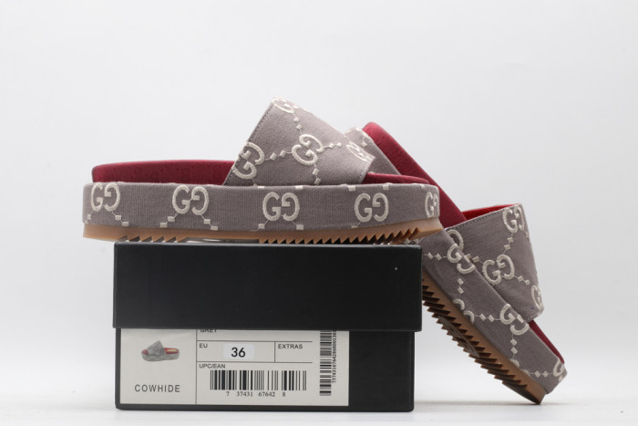 G*u*i slippers