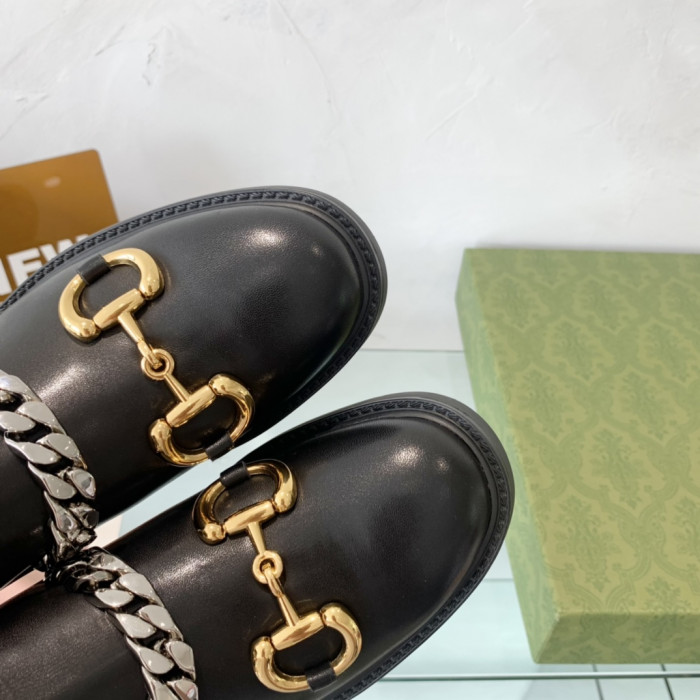 G*u*i boots