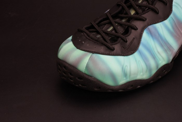 nike air foamposite one “N0*Hern lights” black/green mens 840559-001