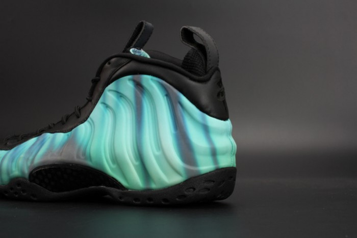 nike air foamposite one “N0*Hern lights” black/green mens 840559-001